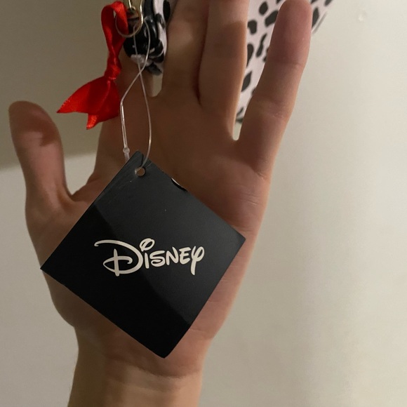 Disney Cruella Cosmetic Bag - Picture 3 of 5